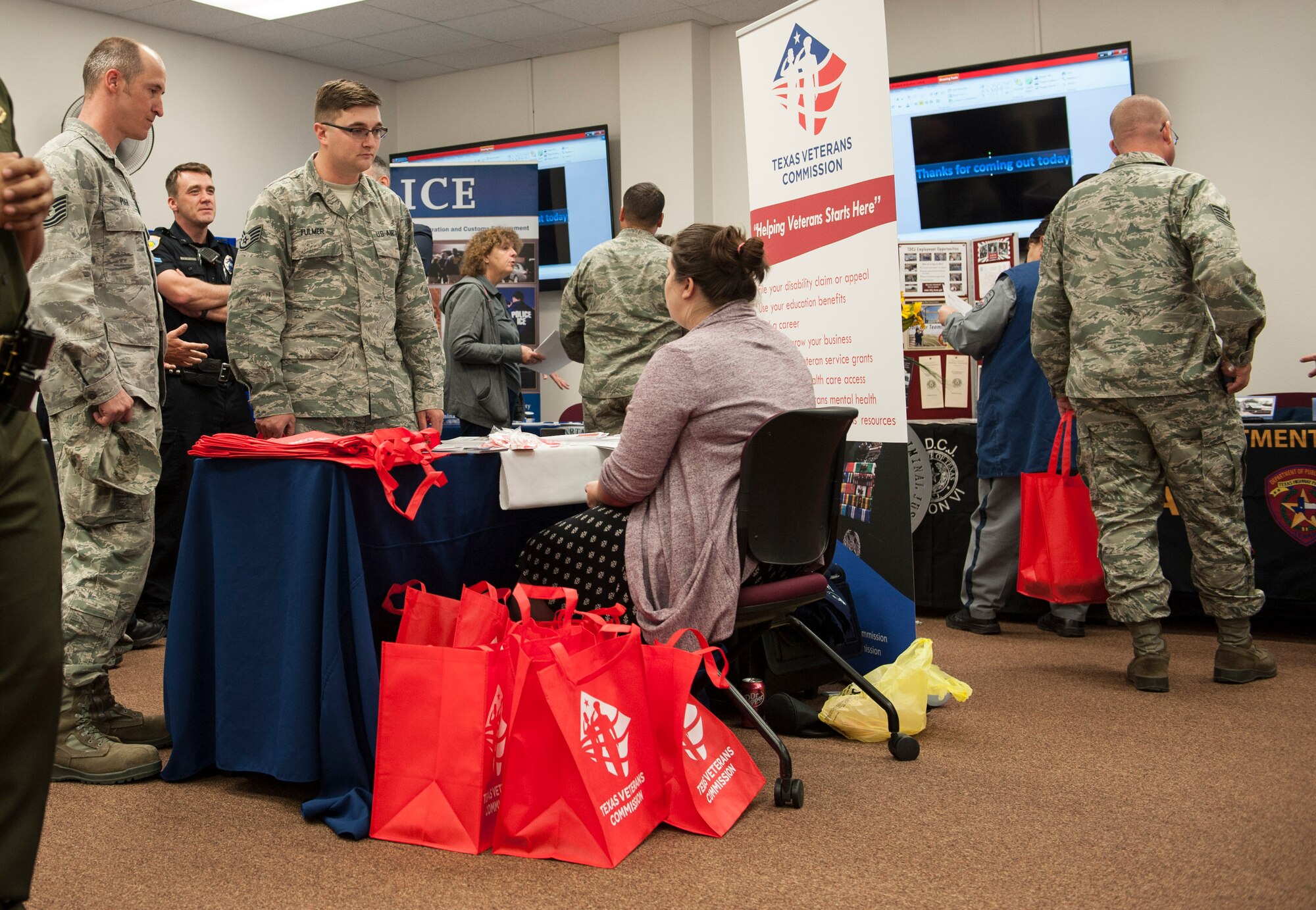 Dyess Airmen speak to different vendors at Dyess Air Force Base, Texas, March 31, 2017. ¬¬¬There were approximately 17 vendors from the local area to represent their organization. (U.S. Air Force photo by Airman 1st Class April Lancto)