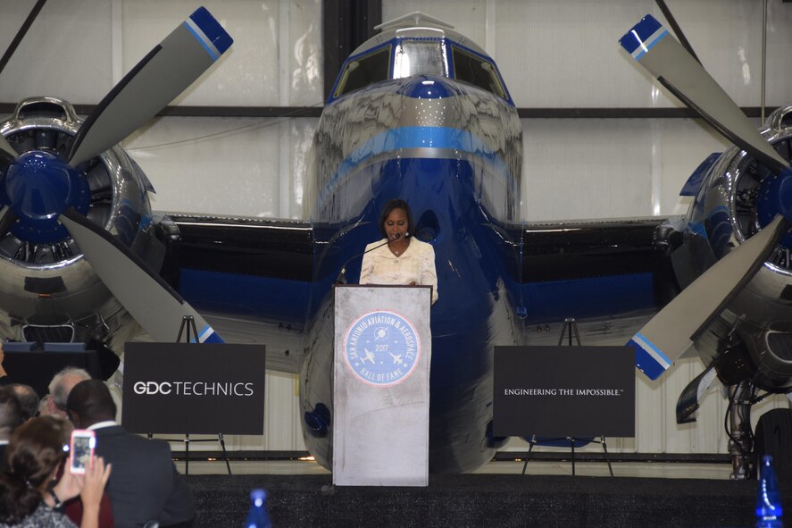 San Antonio Mayor Ivy Taylor speaks at the San Antonio Aviation and Aerospace Hall of Fame awards dinner, March 30, 2017 at the GDC Technics Hanger, Port San Antonio, (formerly Kelly Air Force Base), Texas.
(U.S. Air Force photo by Minnie Jones)
