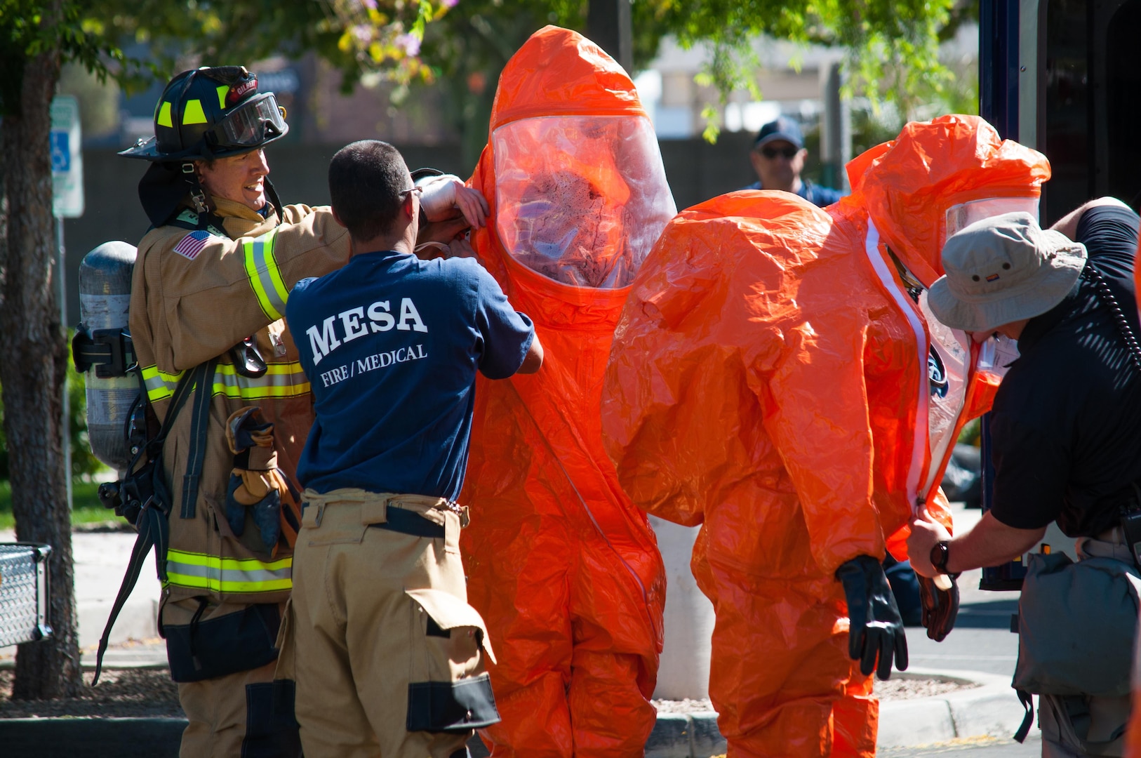 Arizona Guard Civil Support Team assists HAZMAT response at veterinary ...