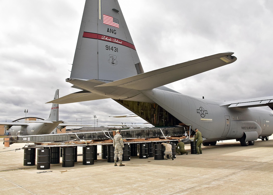 143d Airlift Wing Uses Combat Offload Method B Technique