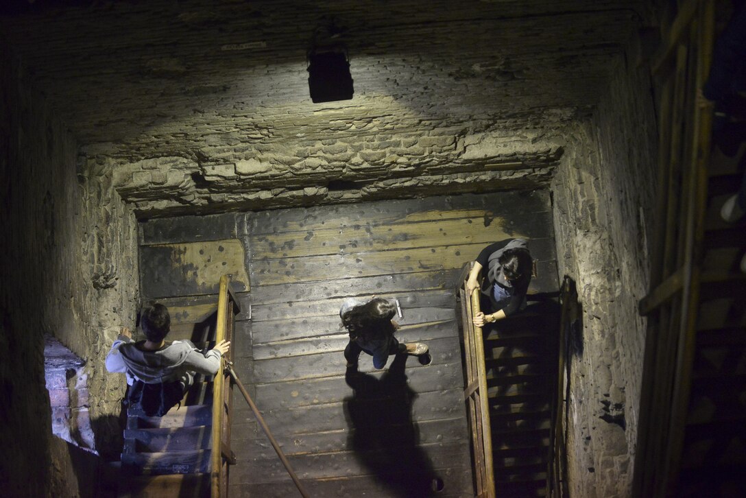 (U.S. Air Force photo by Senior Airman Lance Valencia)