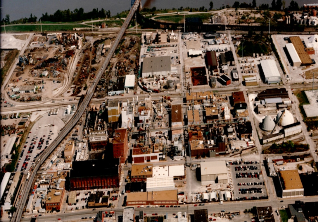 The St. Louis Downtown Site (SLDS) is located in an industrial area on the eastern edge of St. Louis, just 300 feet west of the Mississippi River. About 11 miles southeast of the St. Louis Lambert International Airport, SLDS is comprised of approximately 210 acres of land, which includes Mallinckrodt Inc. (formerly Mallinckrodt Chemical Works) and 38 surrounding vicinity properties (VPs).
