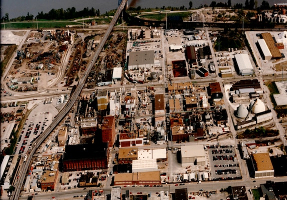 The St. Louis Downtown Site (SLDS) is located in an industrial area on the eastern edge of St. Louis, just 300 feet west of the Mississippi River. About 11 miles southeast of the St. Louis Lambert International Airport, SLDS is comprised of approximately 210 acres of land, which includes Mallinckrodt Inc. (formerly Mallinckrodt Chemical Works) and 38 surrounding vicinity properties (VPs).