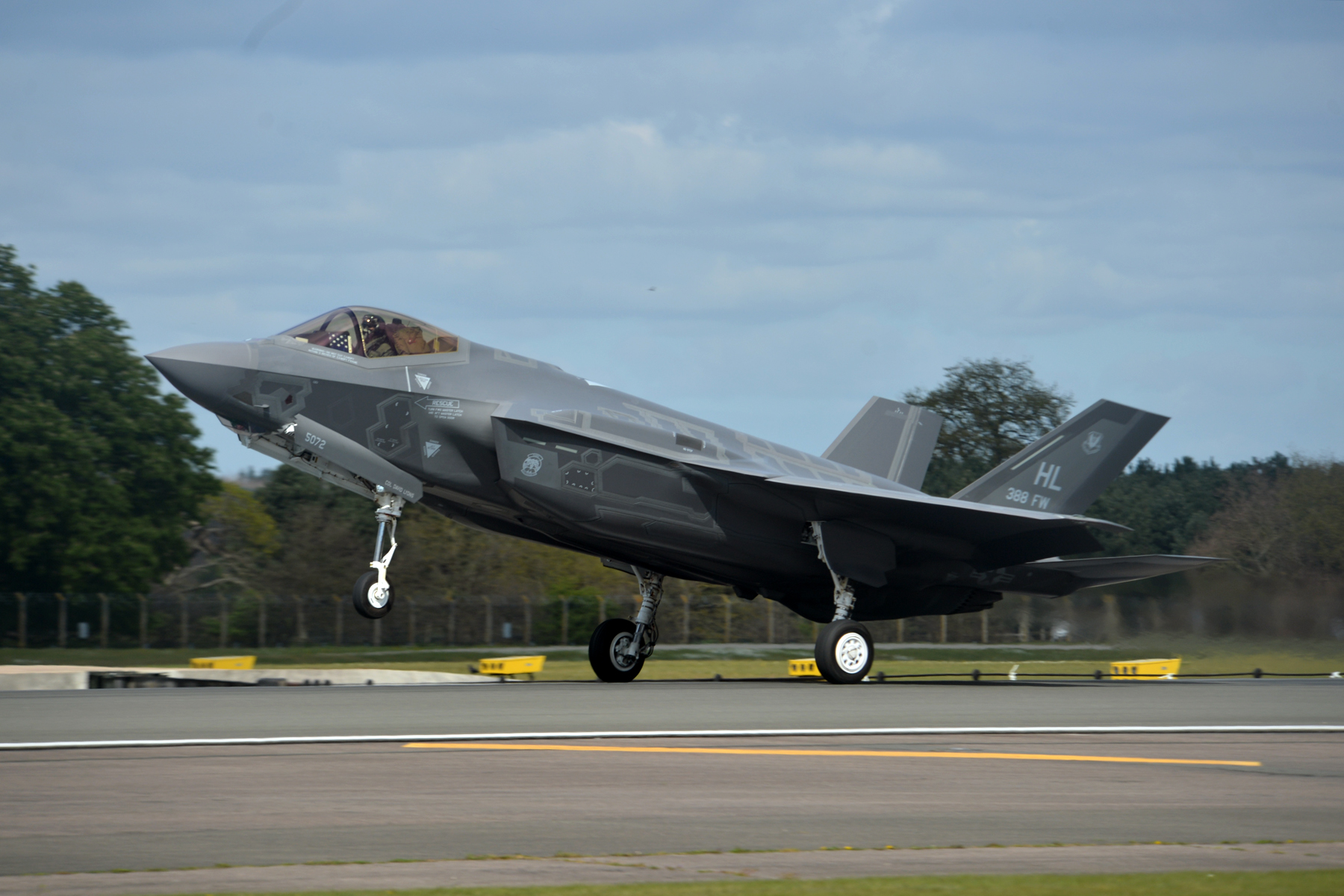 F35 arrives to RAF Lakenheath