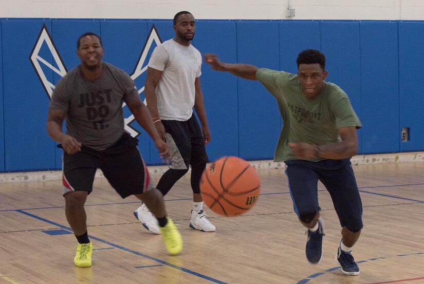 Team Andrews holds AFAF basketball tournament > Joint Base Andrews > Article Display