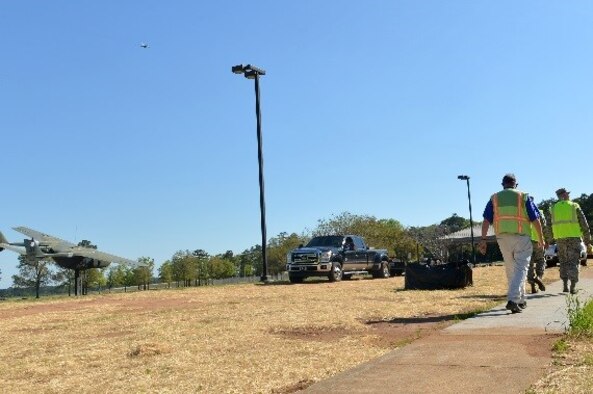 U.S. Airmen assigned to the 20th Contracting Squadron (CONS) infrastructure flight perform a site survey at Shaw Air Force Base, S.C., April 11, 2017. Airmen assigned to the 20th CONS are tasked with completing and filling contracts, as well as managing contractor funds and assigning government purchase cards. (U.S. Air Force photo by Airman 1st Class Christopher Maldonado)
