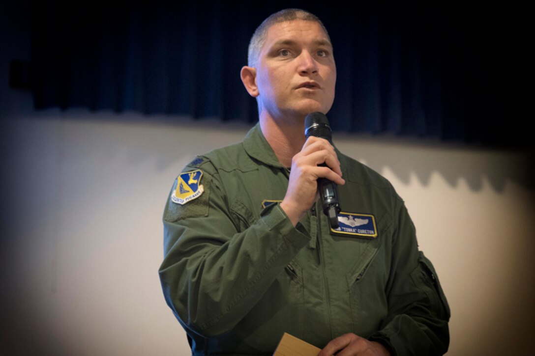 Lt. Col. Robert Cureton, 374th Airlift Wing chief of flight safety, gives final remarks during the Kanto Plain Mid-Air Collision and Avoidance Conference, at Yokota Air Base, Japan, April 15, 2017. More than 100 private Japanese pilots participated in the conference to increase awareness and promote safety in the skies over the Yokota and the surrounding communities. (U.S. Air Force photo by Yasuo Osakabe)
