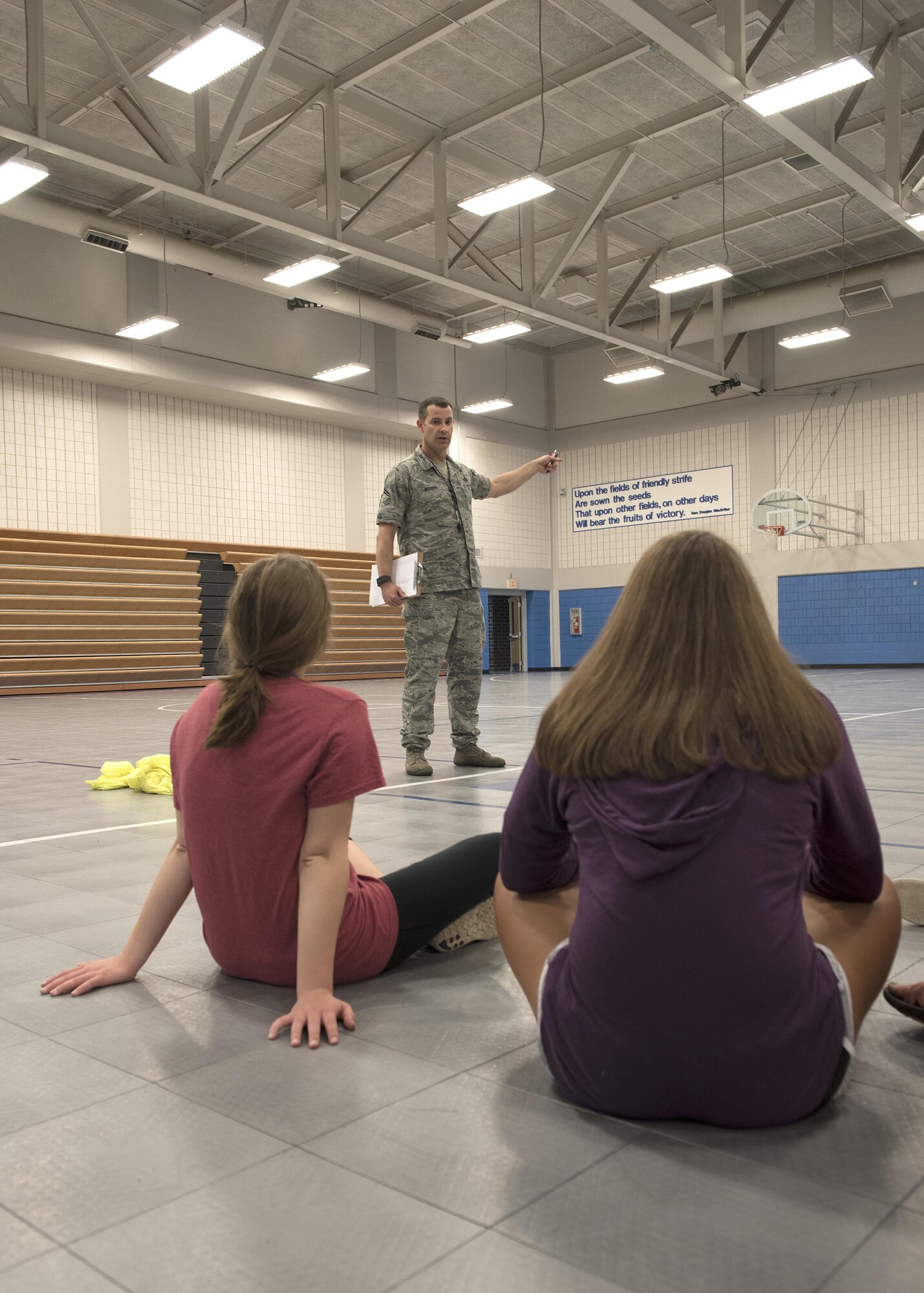 Senior Master Sgt. Shaun Withers speaks with students from Youth Leadership Blount during a tour at the Air National Guard’s I.G. Brown Training and Education Center April 18, 2017, as part of their leadership day. The students also met the commander, took a 4 Lenses assessment, toured the TEC TV studios and played a game of flicker ball before leaving McGhee Tyson Air National Guard Base for other area events. (U.S. Air National Guard photo by Master Sgt. Mike R. Smith)