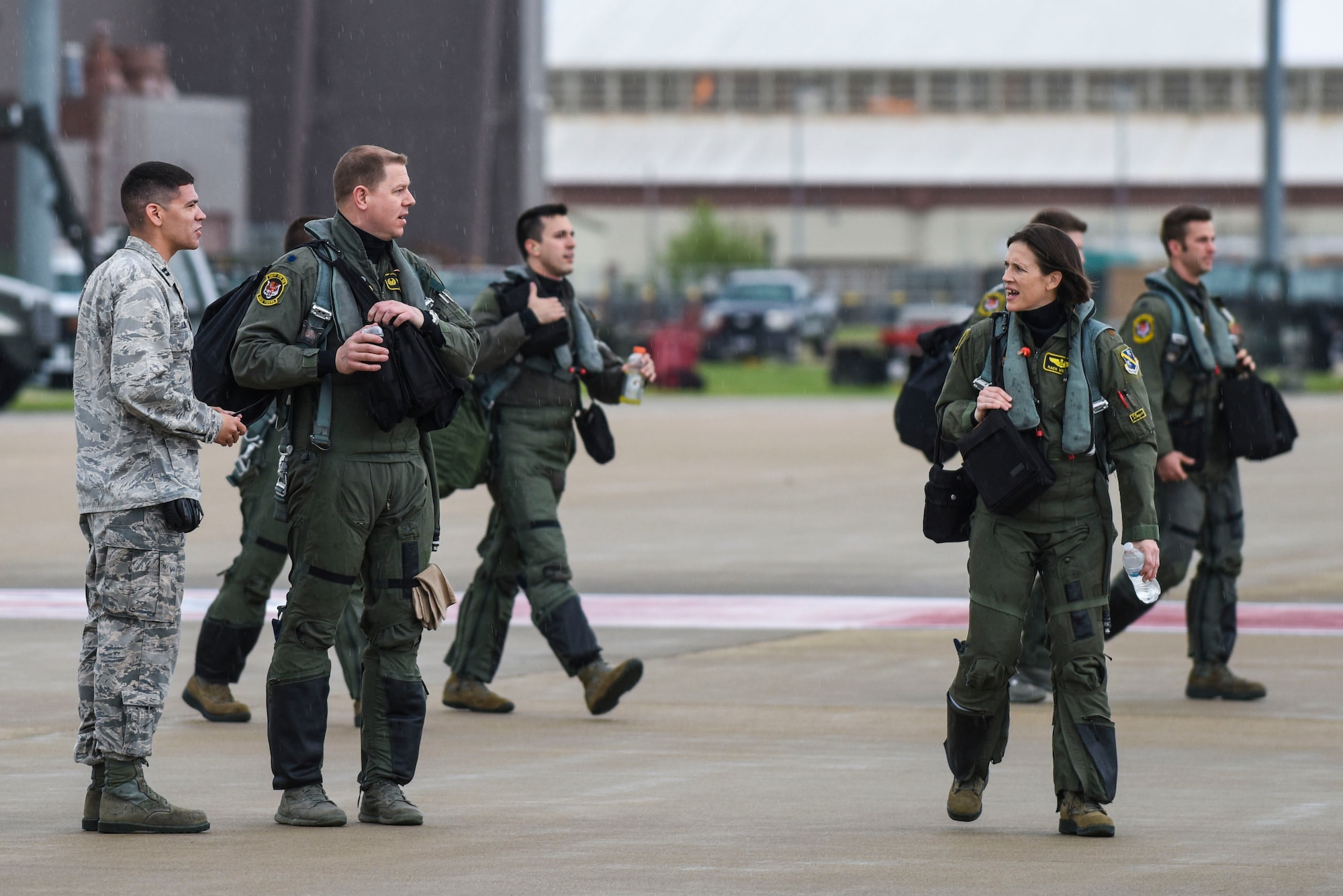 U.S. Air Force F-15E Strike Eagle pilots and weapon systems officers assigned to the 391st Fighter Squadron at Mountain Home Air Force Base, Idaho, step to their aircraft during ATLANTIC TRIDENT 17 at Joint Base Langley-Eustis, Va., April 18, 2017. The U.S., France, and the U.K., the three countries participating in AT17, began building a relationship during WWI that has lasted 100 years. (U.S. Air Force photo/Airman 1st Class Anthony Nin Leclerec)