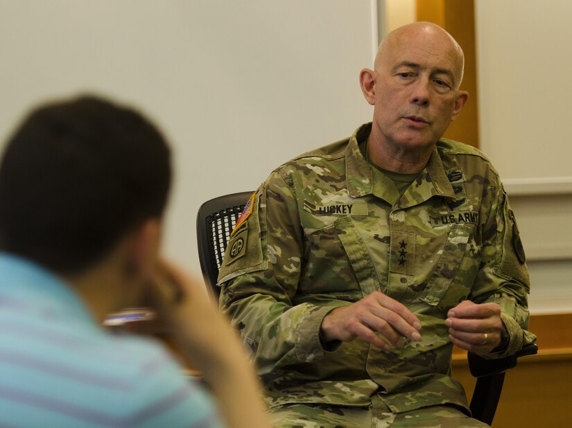 Lt. Gen. Charles D. Luckey, Chief, Army Reserve & Commanding General, U.S. Army Reserve Command, engages in conversation with a ROTC cadet at the Wake Forest University School of Business in Winston Salem, North Carolina, April 18, 2017, during a Q&A session. Wake Forest's law school has used the “Conversation with...” format for campus visitors over the past decade as a way of creating a comfortable and interactive atmosphere with the students, rather than having a scripted conversation. The university's business school chose to use the same model for Luckey's visit. (U.S. Army Reserve photo taken by Sgt. Stephanie Ramirez/Released)