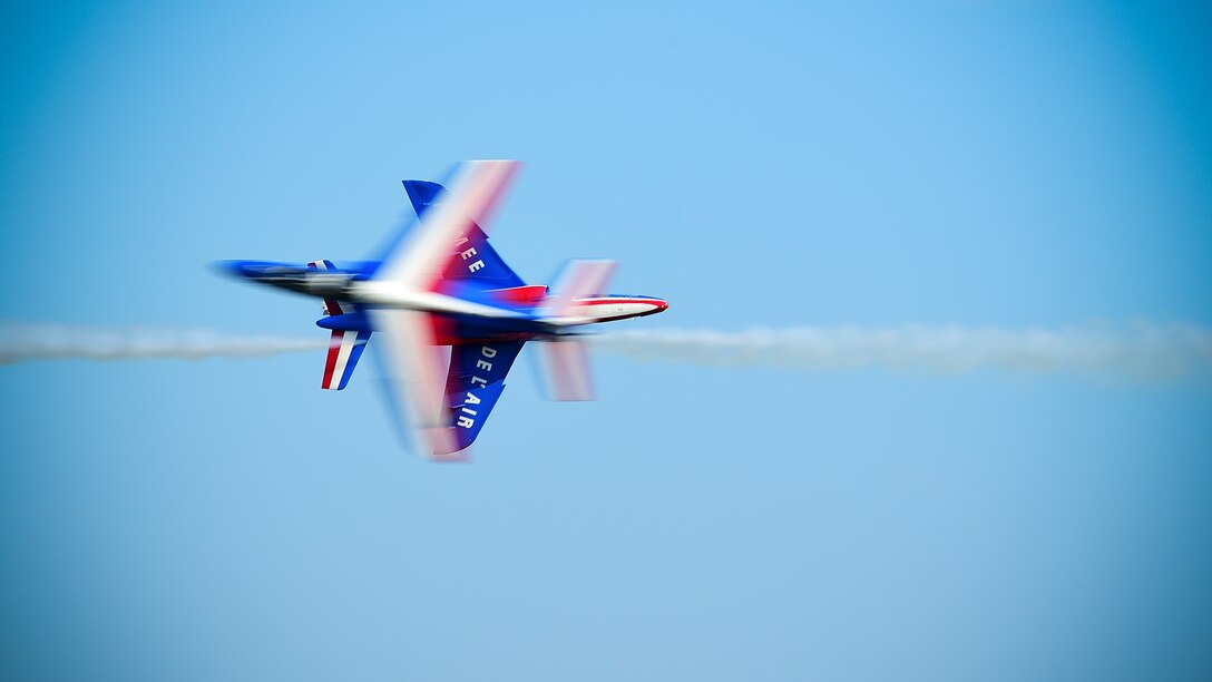 The Patrouille de France, the French air force’s aerial demonstration team, performs during the ATLANTIC TRIDENT 17 World War I Remembrance Day at Joint Base Langley-Eustis, Va., April 21, 2017. This year marks the 100th anniversary of the U.S. Air Force’s participation alongside the French air force and Royal air force during World War I. (U.S. Air Force photo/Staff Sgt. Areca T. Bell)