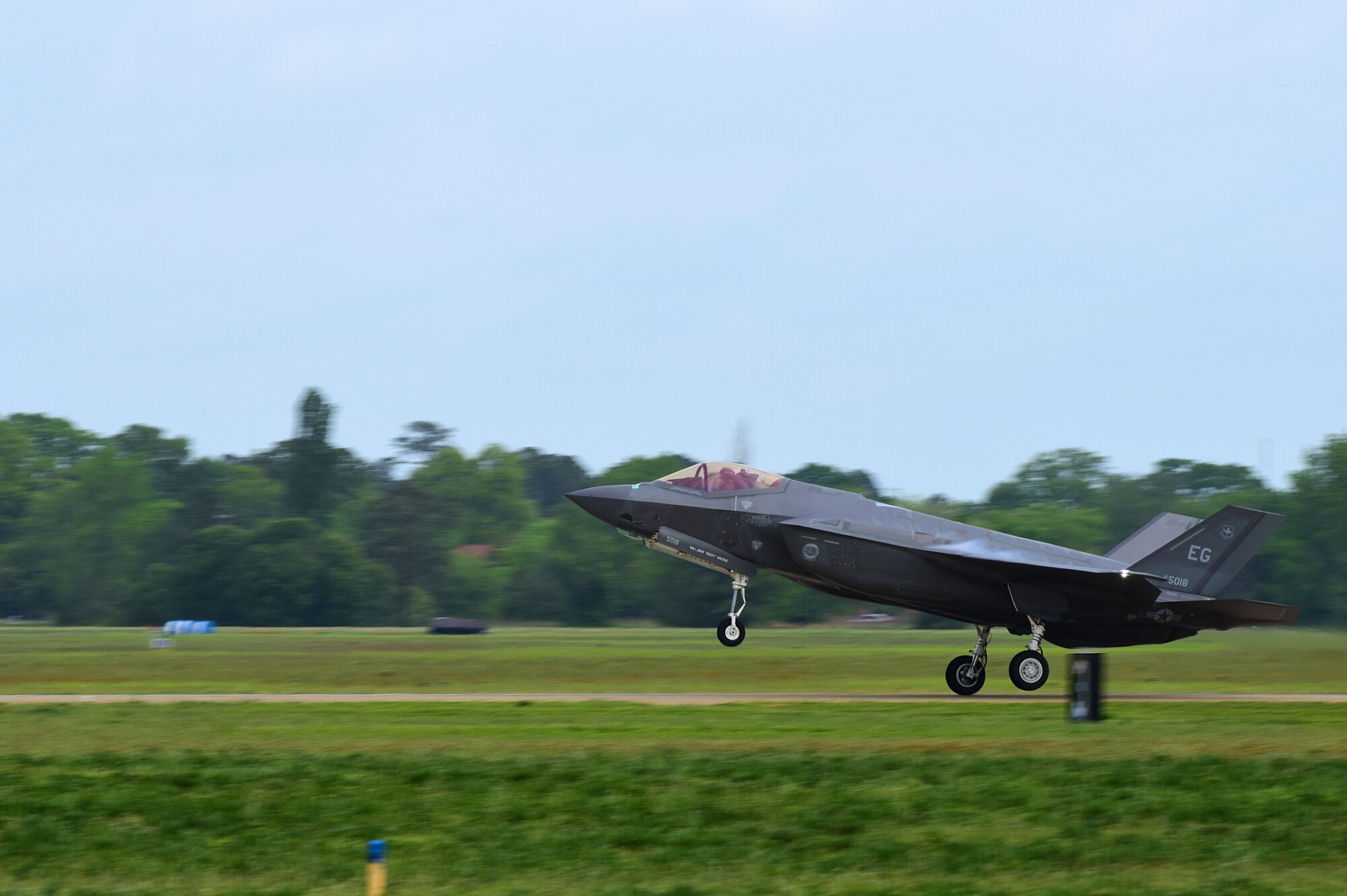 A U.S. Air Force F-35 Lightning II assigned to Eglin Air Force Base, Fla., takes off during ATLANTIC TRIDENT 17 at Joint Base Langley-Eustis, Va., April 20, 2017. The exercise simulates a highly-contested and operationally-limited environment where U.S. and partner pilots, along with their ground crews, can test their readiness. (U.S. Air Force Photo/Airman 1st Class Tristan Biese)