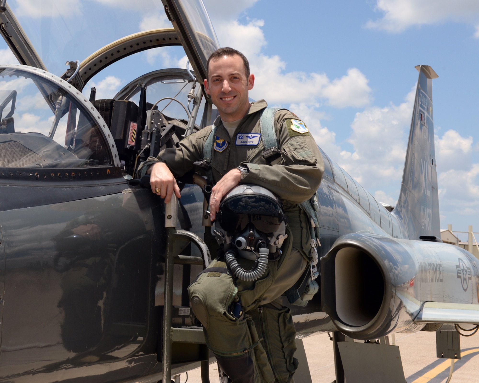 Maj. William ‘Bubba’ Pope poses for a photo on the flight line at Laughlin Air Force Base, Texas, before take off (Photo by 47th Flying Training Wing Public Affairs).