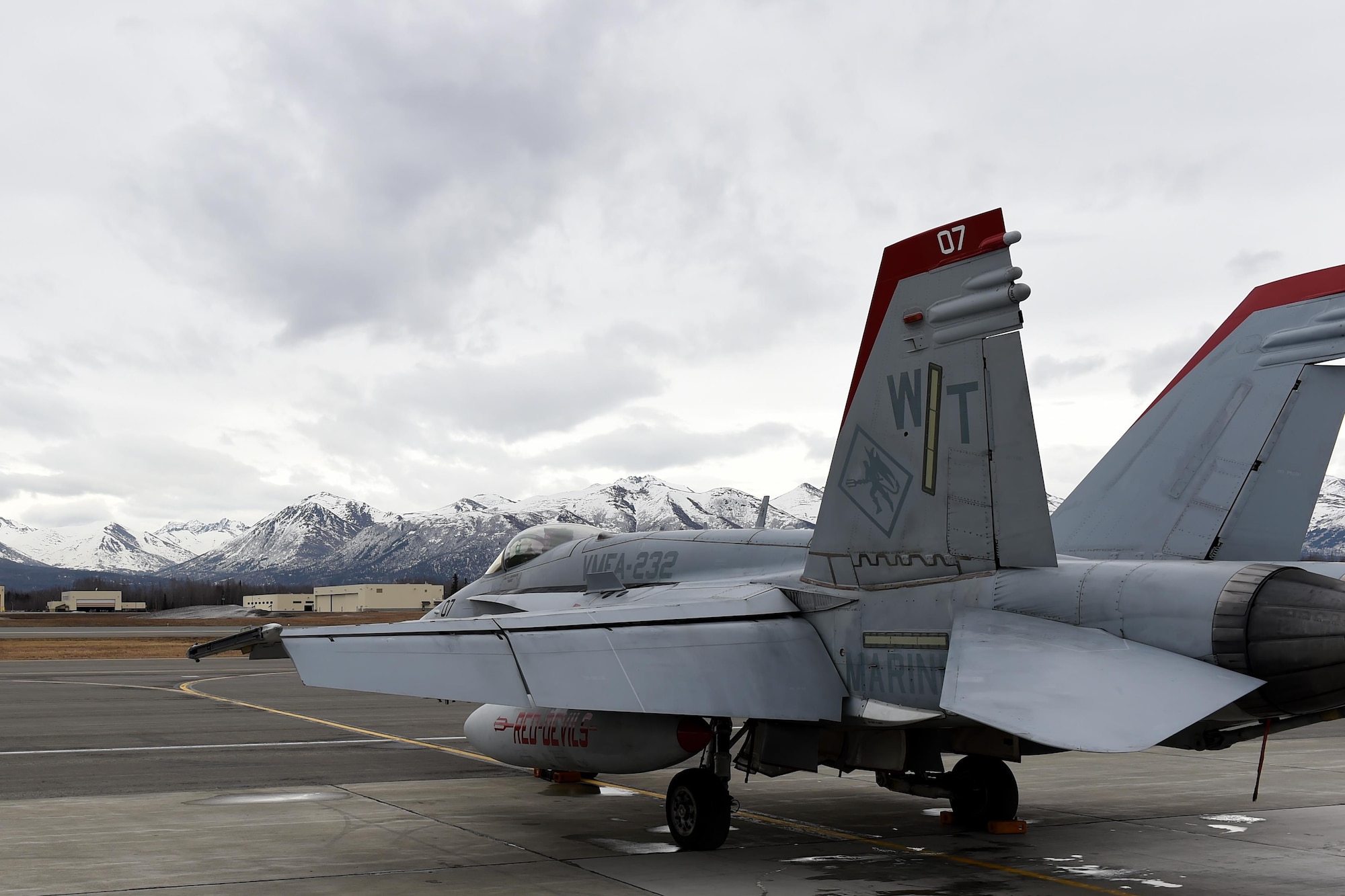 A U.S. Marine Corps FA-18C Hornet with Marine Fighter Attack Squadron 232 from Miramar, Calif., sits at the flight line at Joint Base Elmendorf-Richardson, Alaska, for Exercise Northern Edge, April 24, 2017. Various military aircraft from all services will practice operations, techniques and procedures while enhancing interoperability during Northern Edge 2017 – Alaska’s premier joint-training exercise.