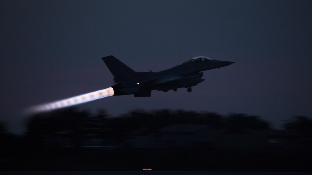 A Republic of Korea F-16 Fighting Falcon takes off during Exercise Max Thunder 17 at Kunsan Air Base, Republic of Korea, April 26, 2017. Max Thunder serves as an opportunity for U.S. and ROK forces to train together and sharpen tactical skills for the defense of the Asia-Pacific region. It is an annual military-flying exercise built to promote interoperability between U.S. and ROK forces.