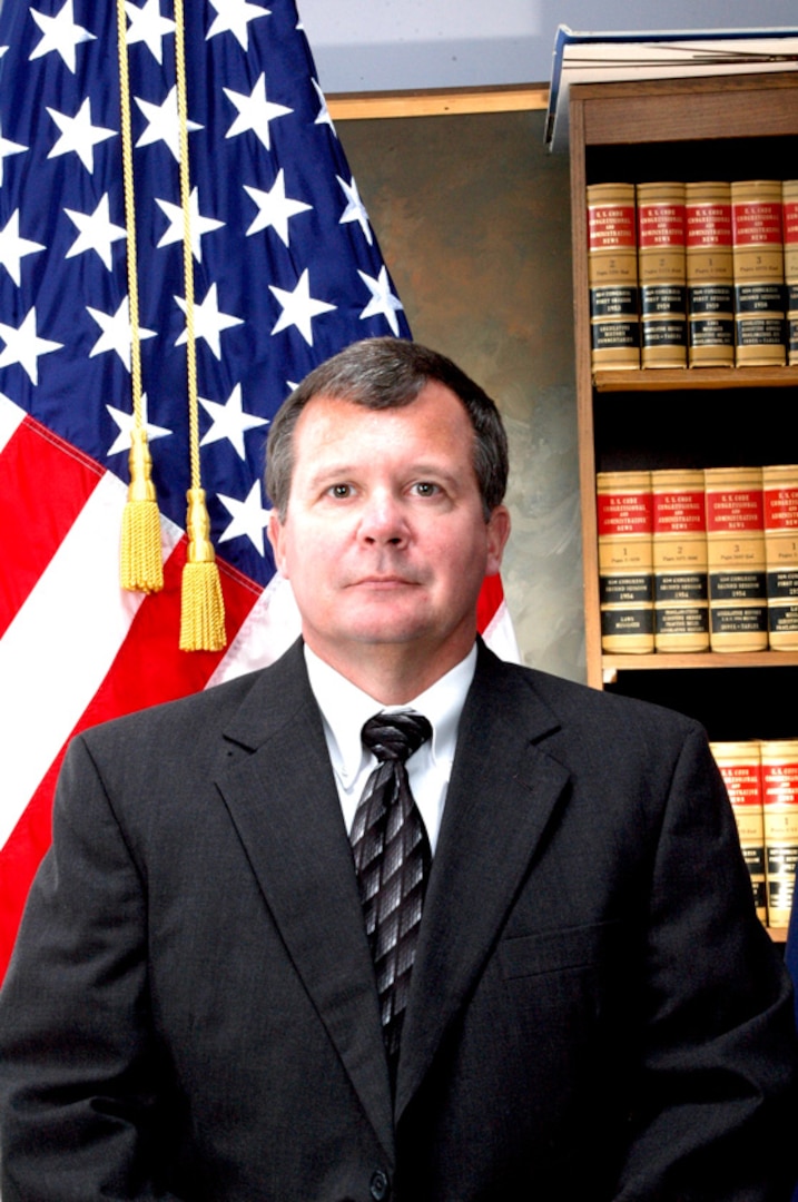 Bob Rosarius, DLA Distribution Corpus Christi, Texas, deputy commander, has retired following 35 years of service to his country.