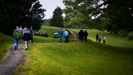 Members of the U.S. Air Force and both the French and Royal air force tour Yorktown Battlefield, Va., April 22, 2017. For the past three weeks, U.S. Air Force Airmen across Joint Base Langley-Eustis, Va. have hosted Airmen from the FAF and RAF during ATLANTIC TRIDENT 17. (U.S. Air Force photo/Staff Sgt. Areca T. Bell)