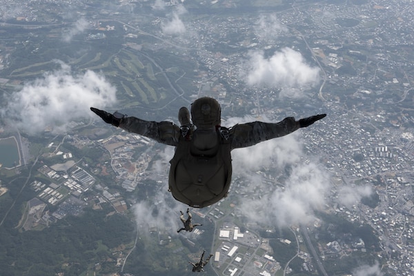 Airmen and Soldiers from Kadena Air Base perform high-altitude, low-opening jump off MC-130J Commando II above Okinawa, April 24, 2017 (U.S. Air Force/John Linzmeier)