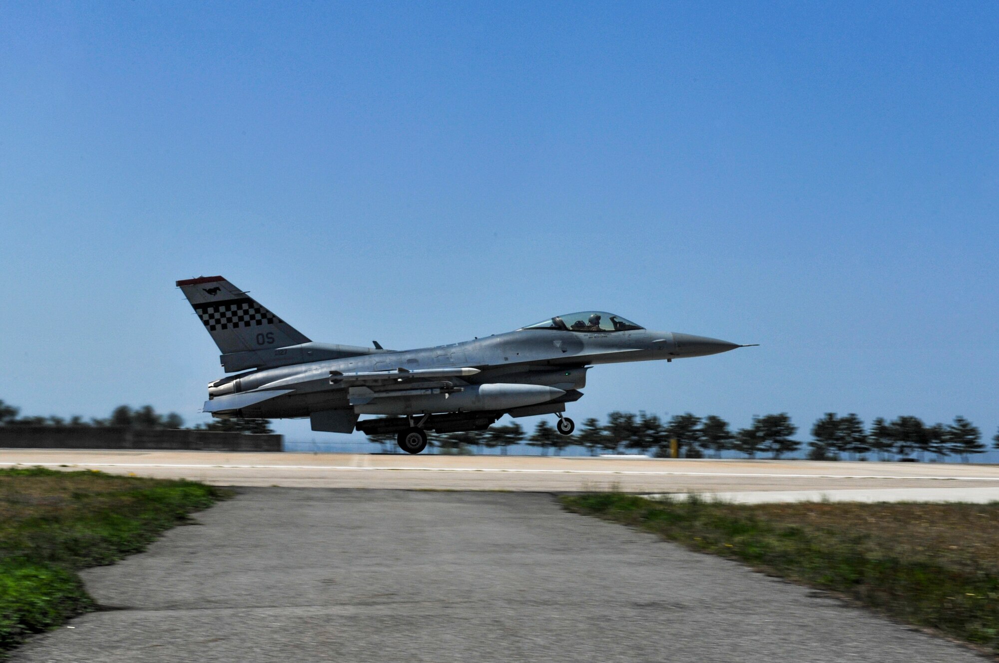 A U.S. Air Force F-16 Fighting Falcon from the 36th Fighter Squadron, Osan Air Base, Republic of Korea, takes off during Exercise MAX THUNDER 17 at Kunsan Air Base, Republic of Korea, April 27, 2017. In Max Thunder, U.S. and ROK air forces consistently train together to be ready around-the-clock to defend the Republic of Korea. The interoperability and trust developed between the allies in training is critical to ensure U.S. and ROK are prepared for any challenge. (U.S. Air Force photo by Senior Airman Colville McFee/Released)