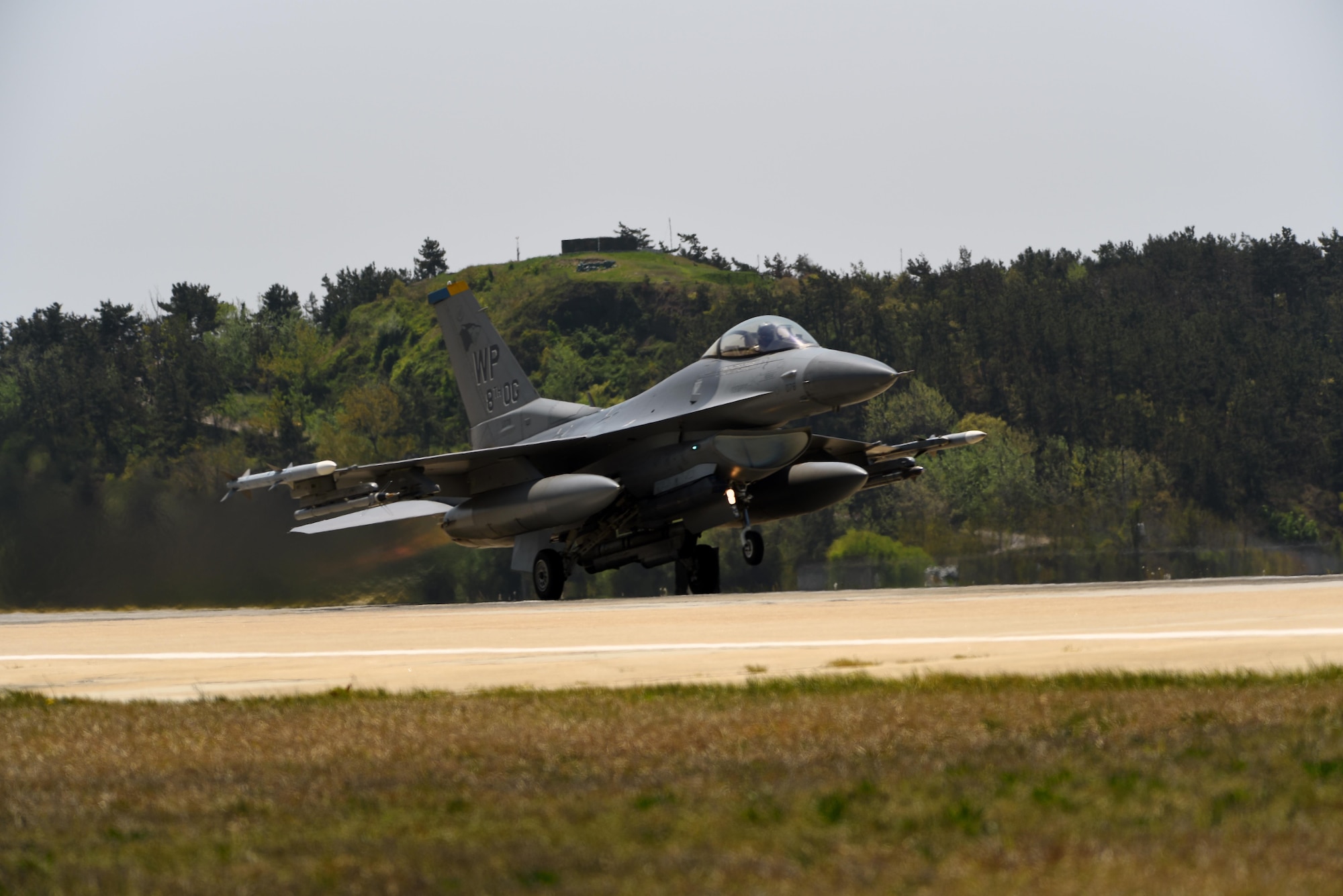 A U.S. Air Force F-16 Fighting Falcon takes off during Exercise MAX THUNDER 17 at Kunsan Air Base, Republic of Korea, April 27, 2017. Max Thunder is a regularly scheduled training exercise designed to enhance the readiness of U.S. and ROK forces to defend the Republic of Korea. (U.S. Air Force photo by Tech. Sgt. Jeff Andrejcik/Released)