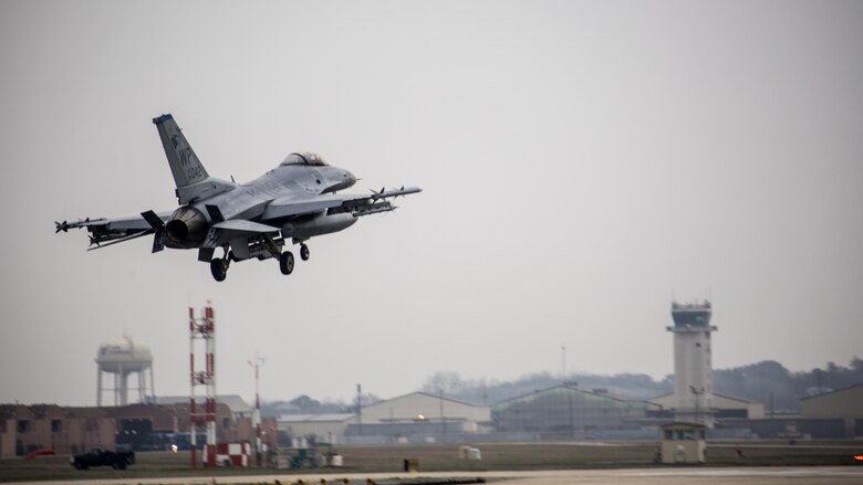 A U.S. Air Force F-16 Fighting Falcon lands on the runway after concluding a defensive counter air mission during Exercise MAX THUNDER 17 at Kunsan Air Base, Republic of Korea, April 18, 2017. Max Thunder serves as an opportunity for U.S. and ROK forces to train together and sharpen tactical skills for the defense of the Asia-Pacific region. It is an annual military-flying exercise built to promote interoperability between U.S. and ROK forces. (U.S. Marine Corps photo by Lance Cpl. Carlos Jimenez)