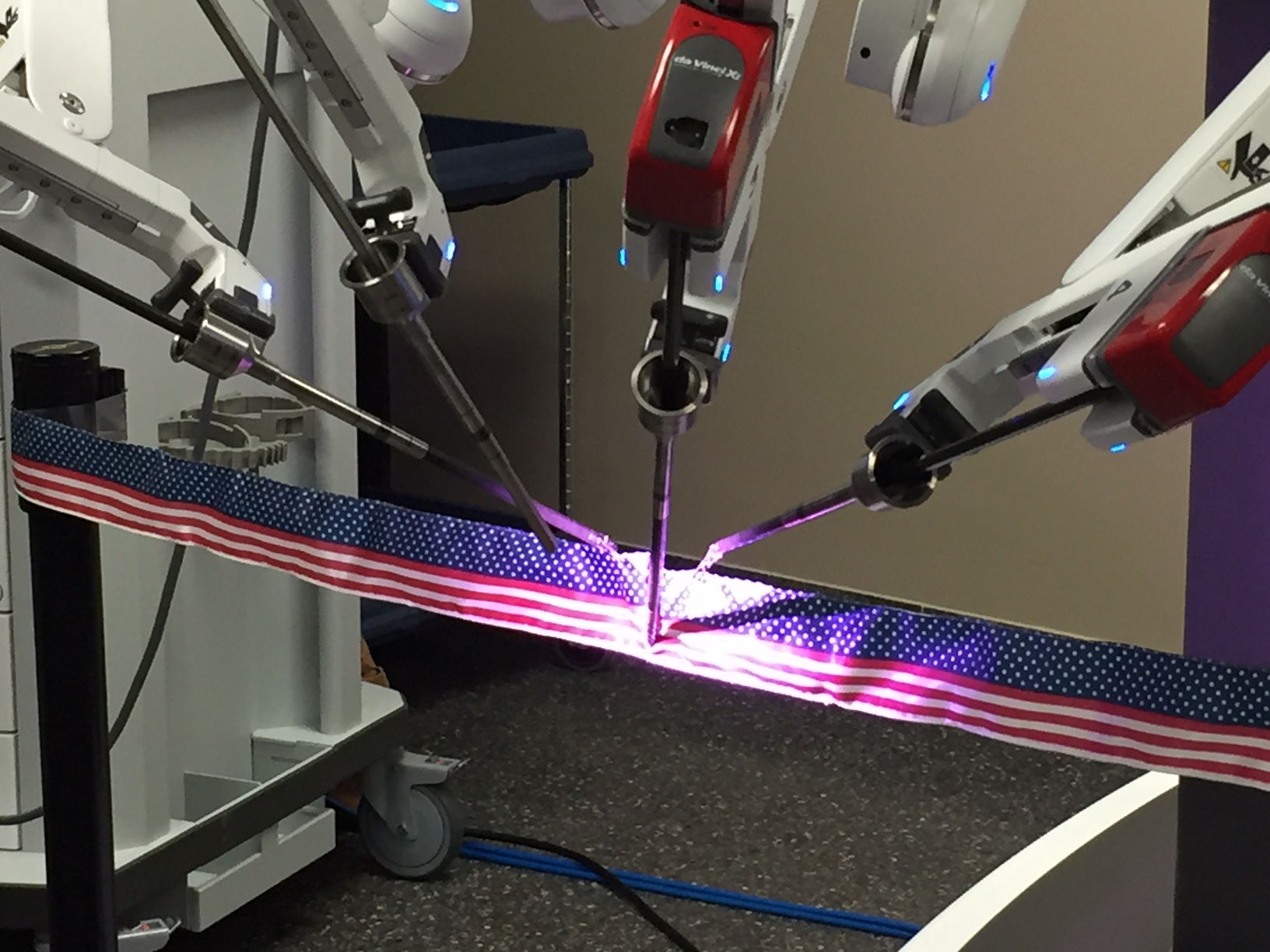 WrightPatterson Medical Center unveils new surgical robot > Wright