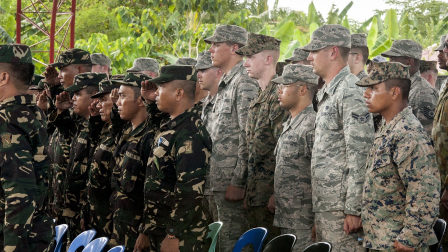 Soldiers, children given time to bond > Pacific Air Forces > Article Display