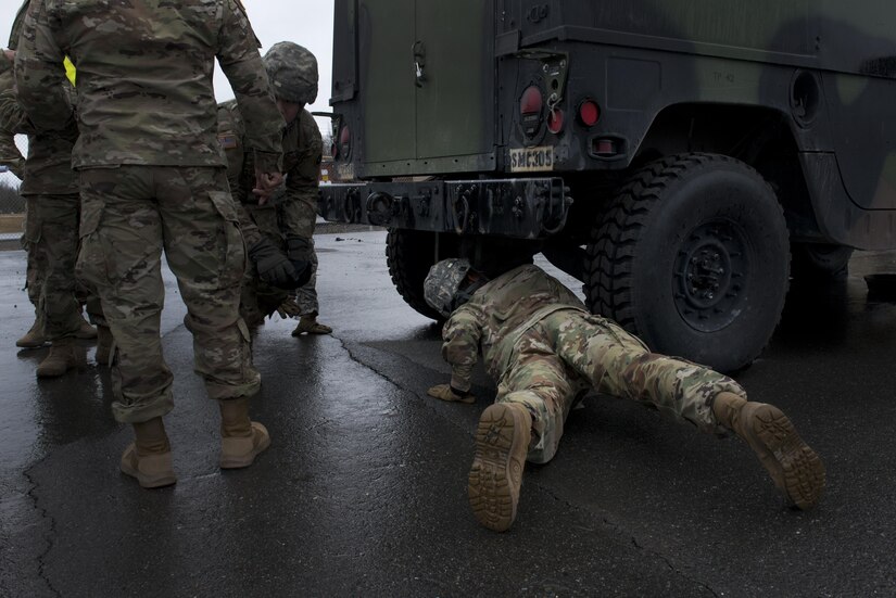 98th Maintenance Company competes for best platoon > Joint Base ElmendorfRichardson > News Articles