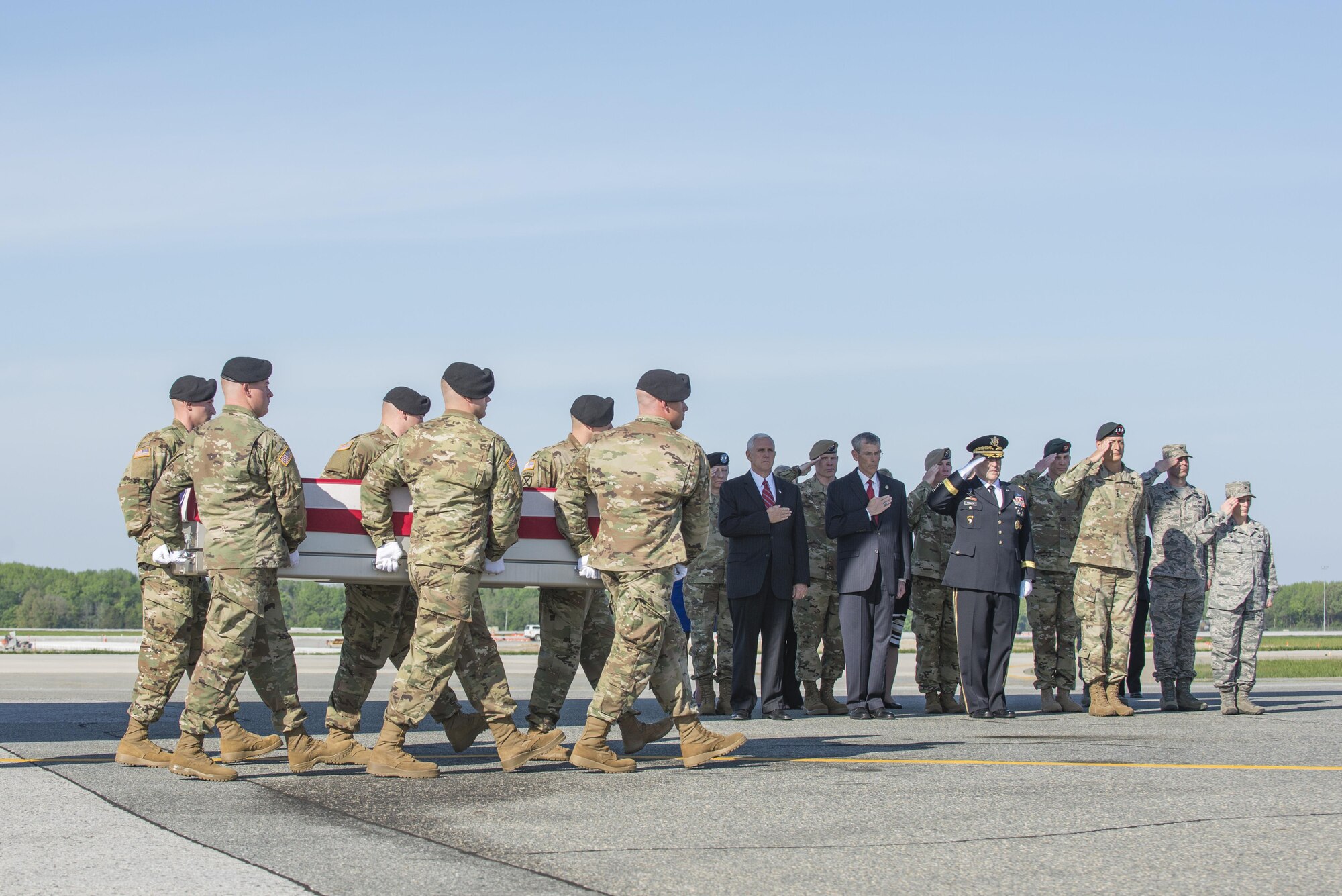 A U.S. Army carry team transfers the remains of Army Sgt. Cameron H. Thomas of Kettering, Ohio, April 28, 2017, at Dover Air Force Base, Del. Thomas was assigned to the 3rd Battalion, 75th Ranger Regiment, Fort Benning, Ga. (U.S. Air Force photo by Staff Sgt. Jared Duhon)