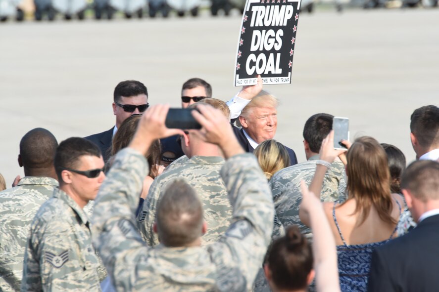 President Donald J. Trump and Vice President Mike Pence shake the hands of 193rd Special Operations Wing Airmen, and Airmen’s family and friends, Middletown, Pennsylvania, April 29, 2017. The President and Vice President landed at the 193rd SOW and were on their way the Harrisburg Farm Show Complex for President Trump’s 100th day rally when they made time to greet those that awaited their arrival. (U.S. Air National Guard Photo by Master Sgt. Culeen Shaffer/Released)