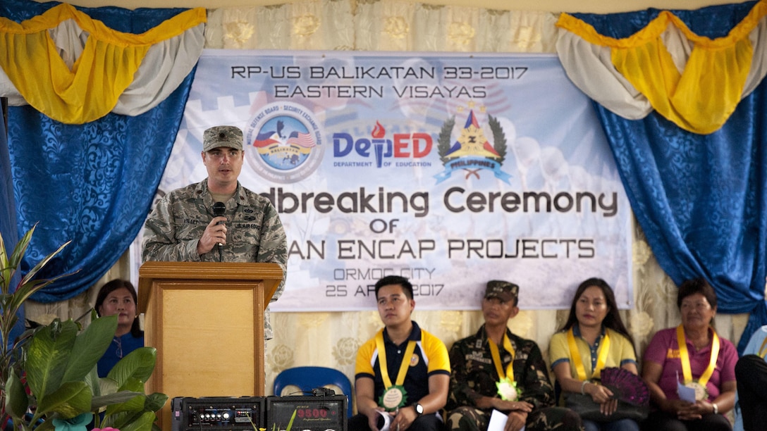 U.S. Air Force Maj. Scott Kelly speaks to local residents during a groundbreaking ceremony for Balikatan 2017 in Ormoc City, Leyte, April 25, 2017. Leaders from the Armed Forces of the Philippines, U.S. military, and Ormoc City gathered to commemorate the beginning of engineering projects for new classrooms at Margen Elementary School in Ormoc City. Balikatan is an annual U.S.-Philippine military bilateral exercise focused on a variety of missions, including humanitarian assistance and disaster relief and counterterrorism.