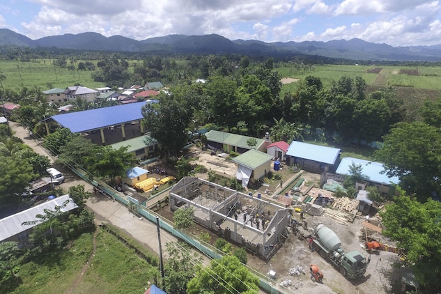 Armed Forces of the Philippines and U.S. military engineers build a classroom during Balikatan 2017 in Ormoc City, Leyte, April 24, 2017. AFP and U.S. military engineers worked together to build a new classroom at Don Carlos Elementary School in Ormoc City. Balikatan is an annual U.S.-Philippine military bilateral exercise focused on a variety of missions, including humanitarian assistance and disaster relief and counterterrorism. 