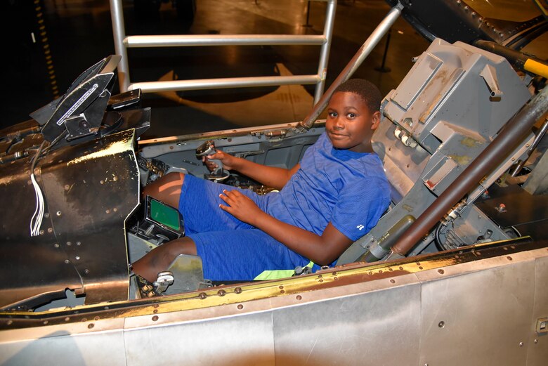 F 16 Sit In Cockpit National Museum Of The United States Air Force Display