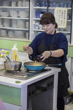 MCAS Iwakuni residents attend Japanese cooking class