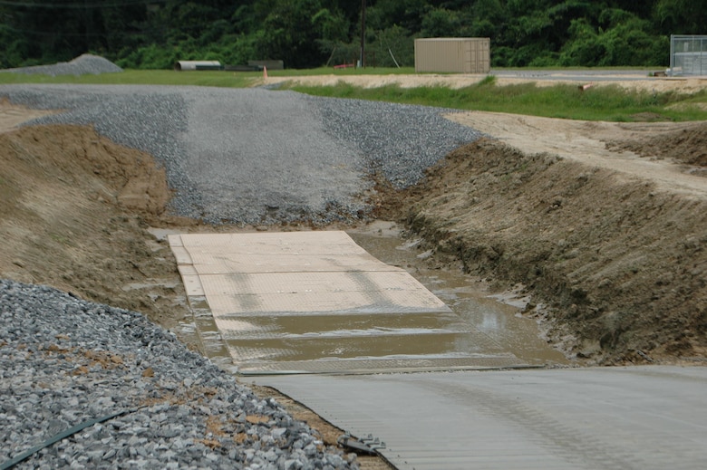 ERDC conducts water egress terrain surfacing demonstration