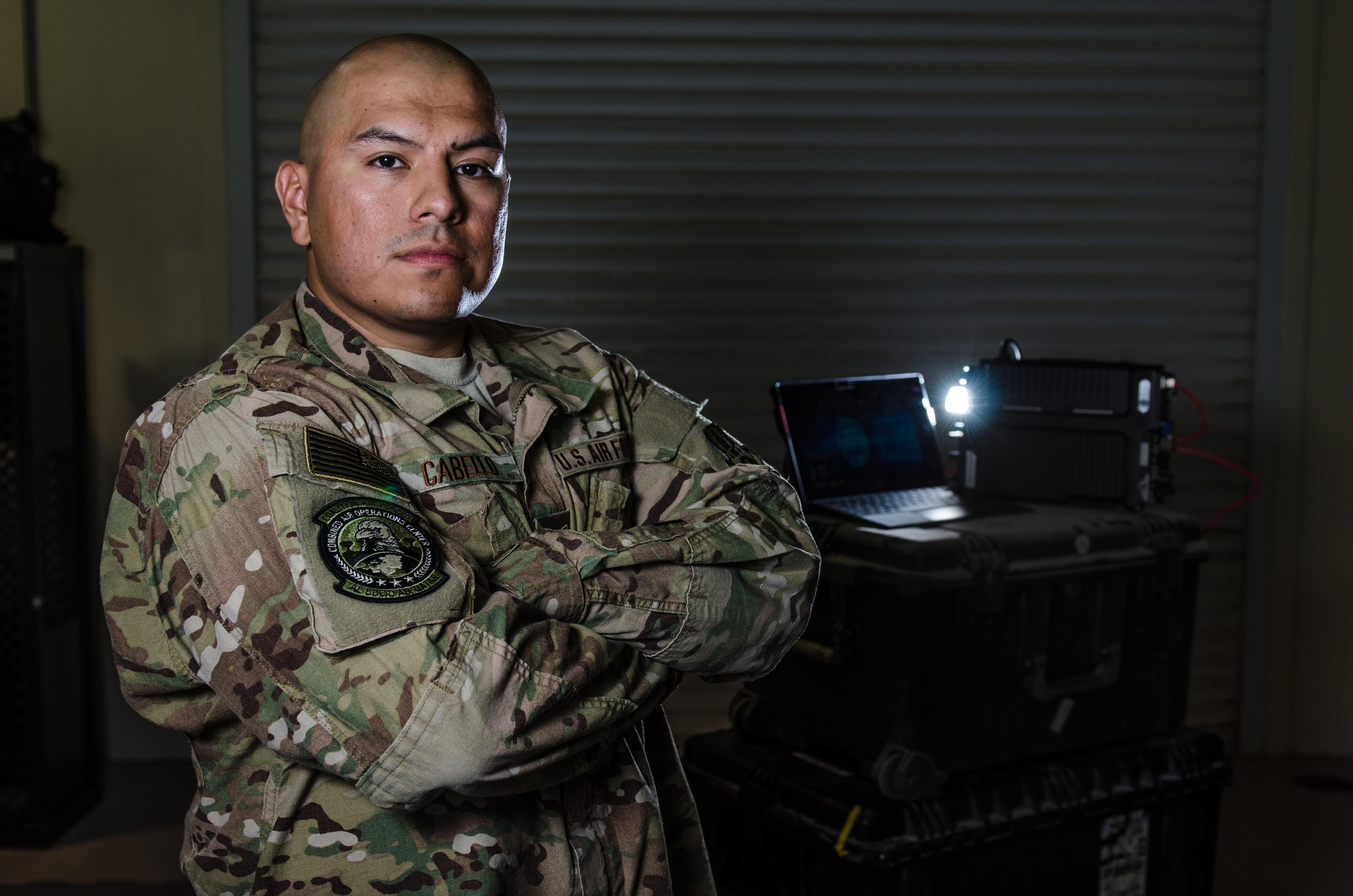【USED】 MILITARY COMMUNICATIONS Edited 97 New Gear: Executive communications team keeps top leaders