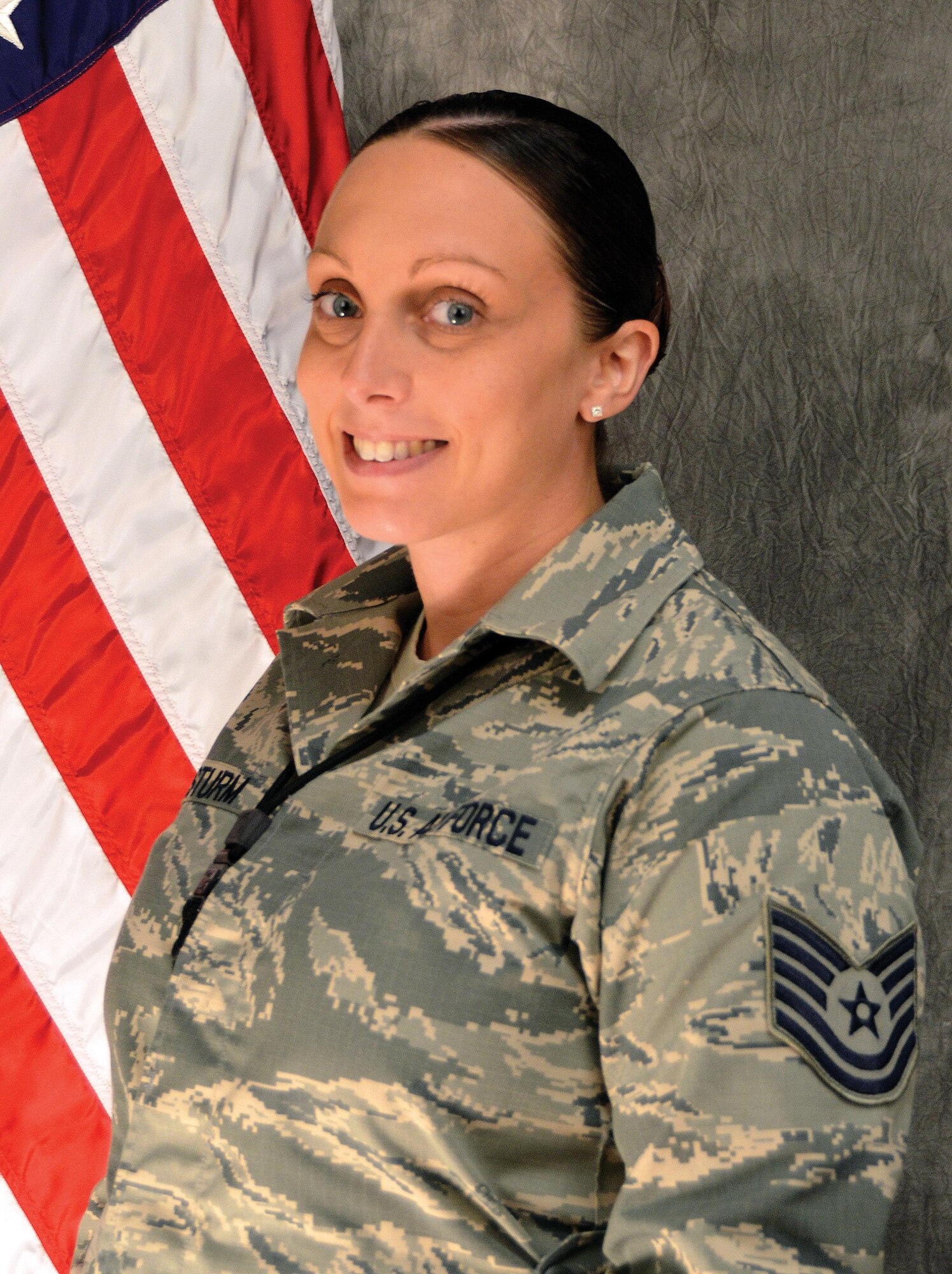445 AW announces 2nd quarter CY17 award winners > 445th Airlift Wing