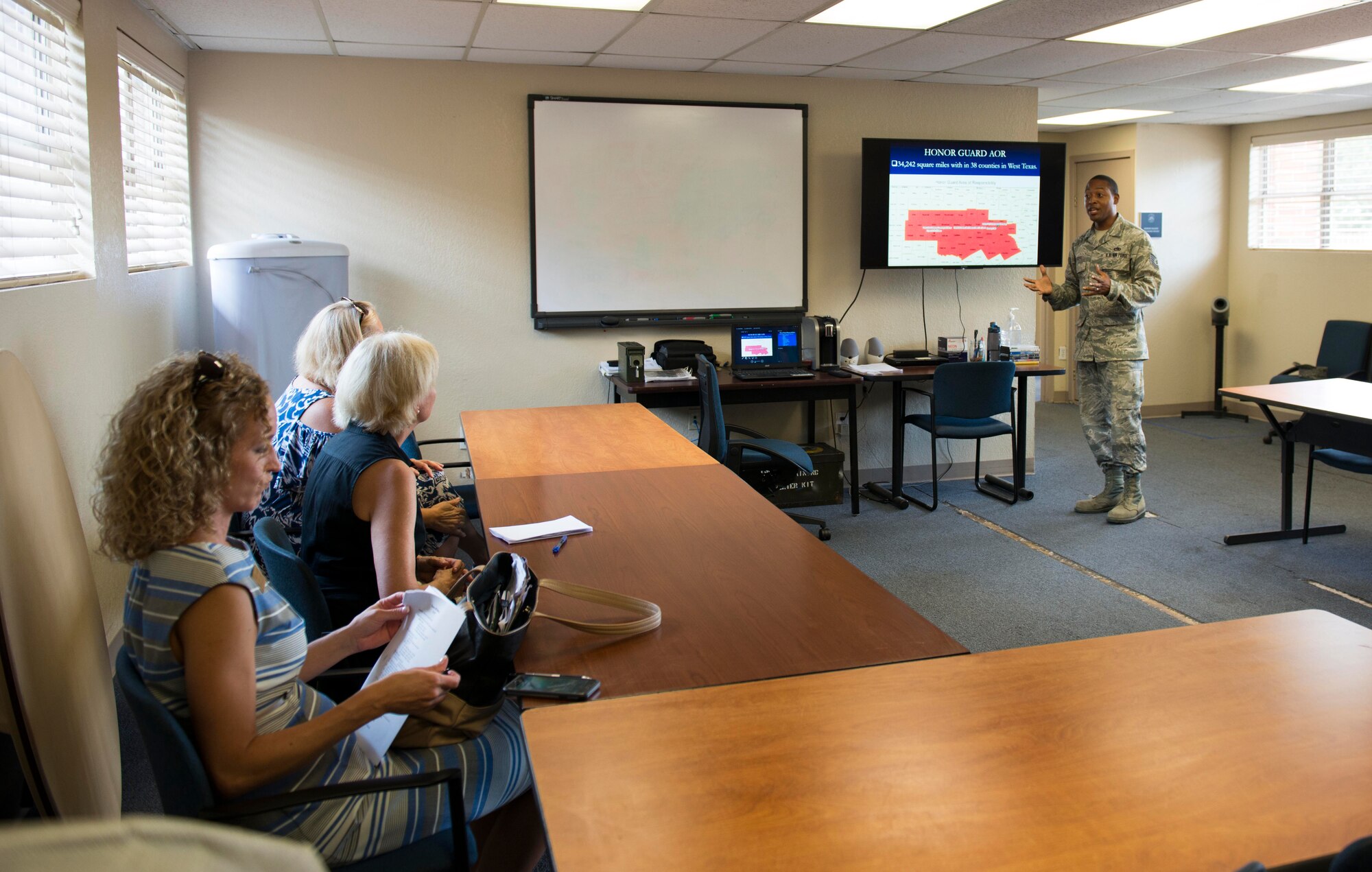 Texas Congressmen visit Dyess Air Force Base