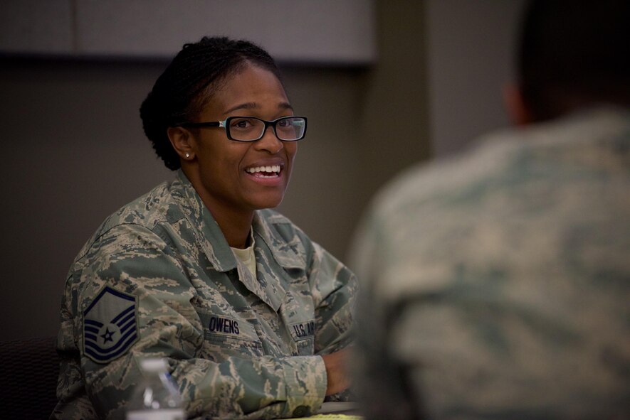 Speed mentoring helps Airmen