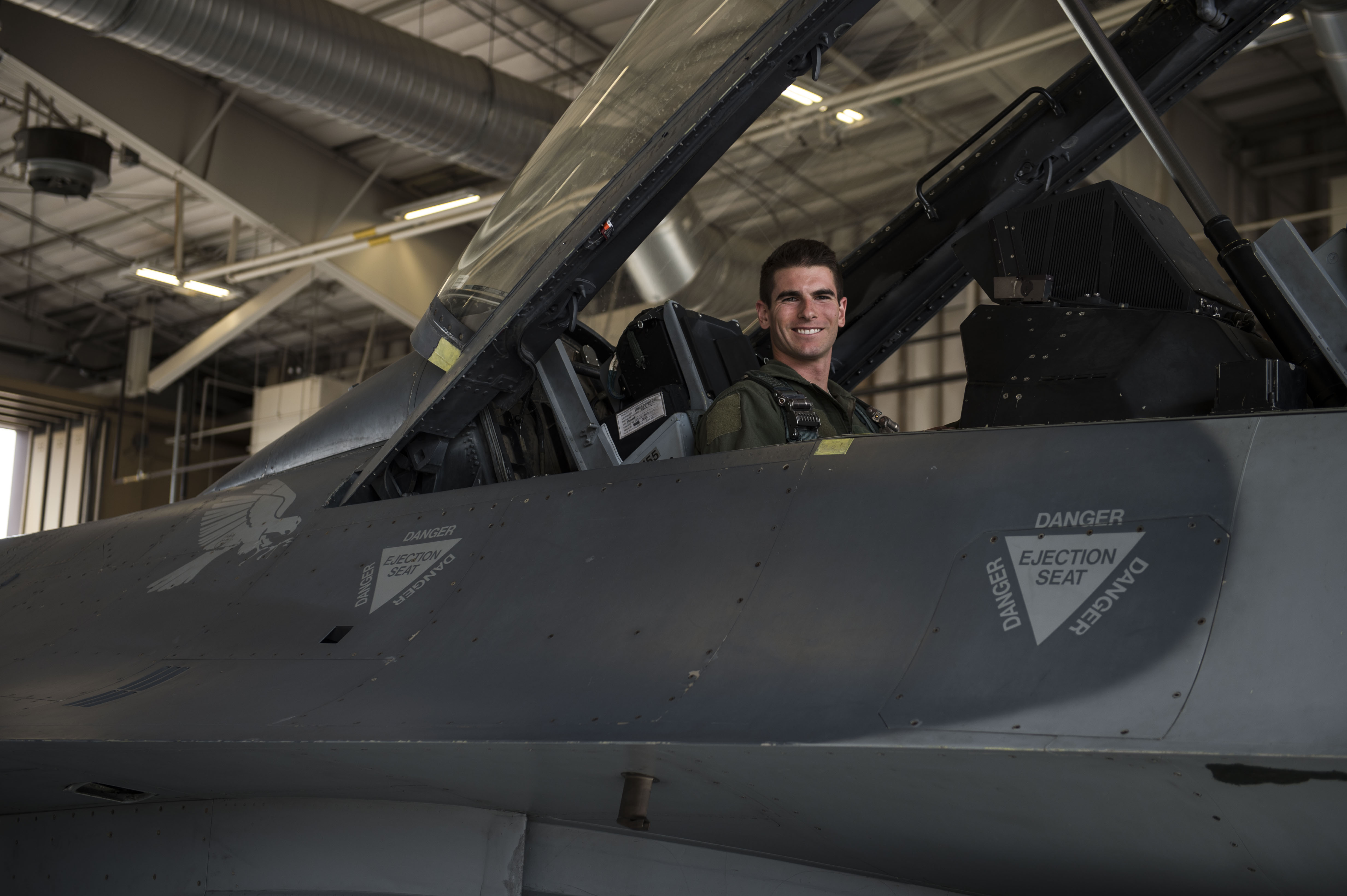 54th Fighter Group pilots fly future flight surgeons > Nellis Air Force