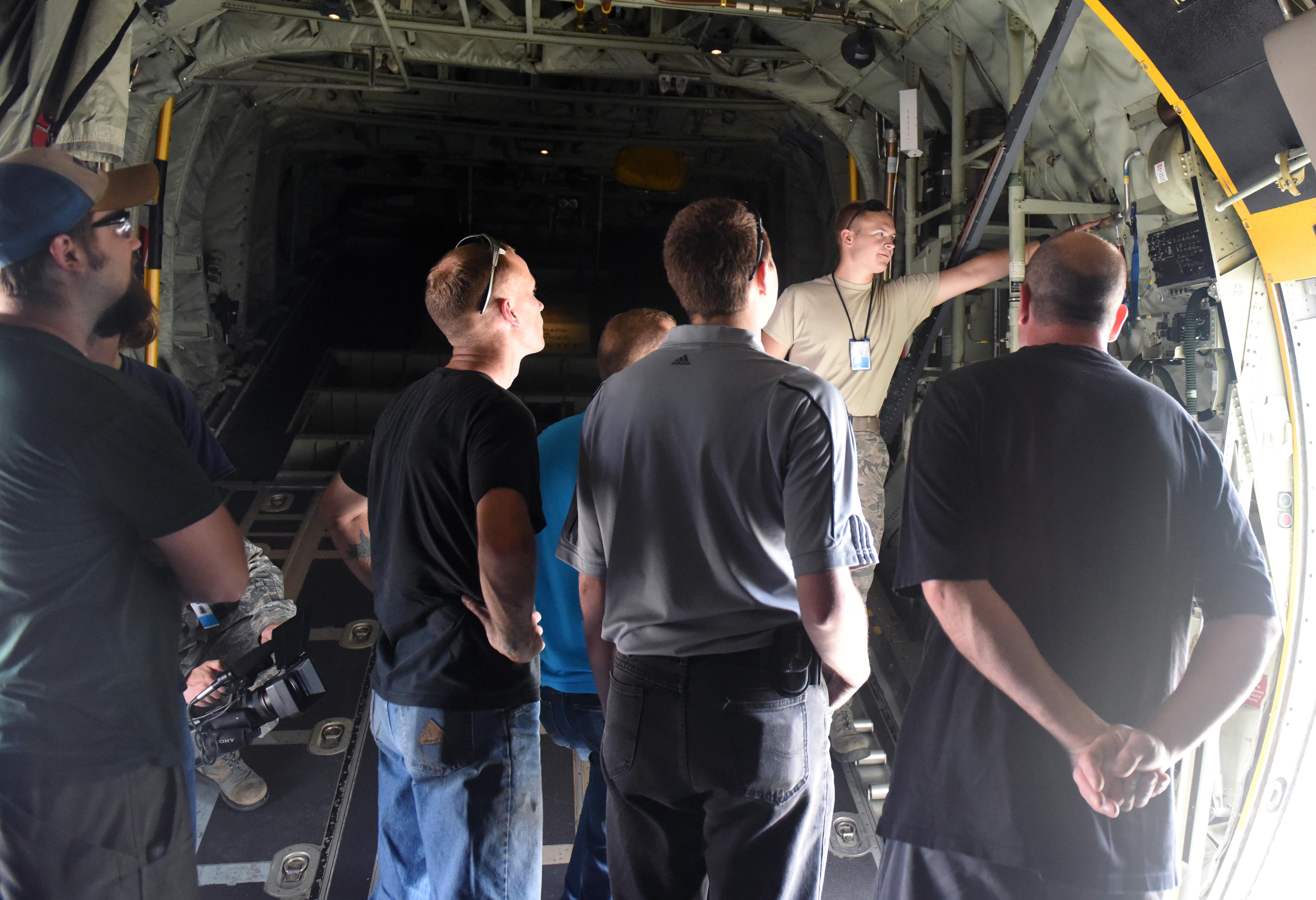 hacc-class-tours-ec-130j-commando-solo-193rd-special-operations-wing