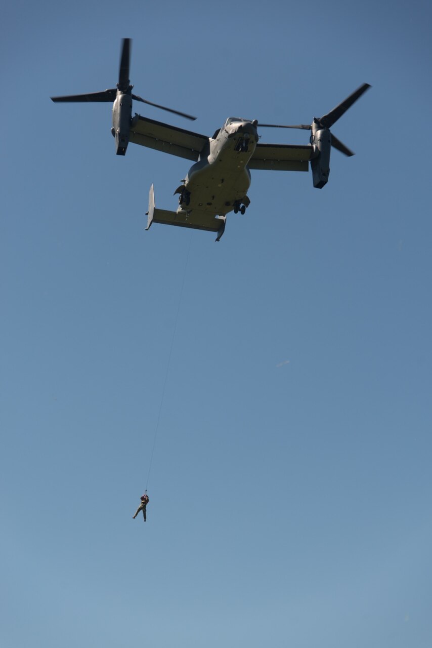 U.S. sailors and airmen serving with Special Operations Command Europe train