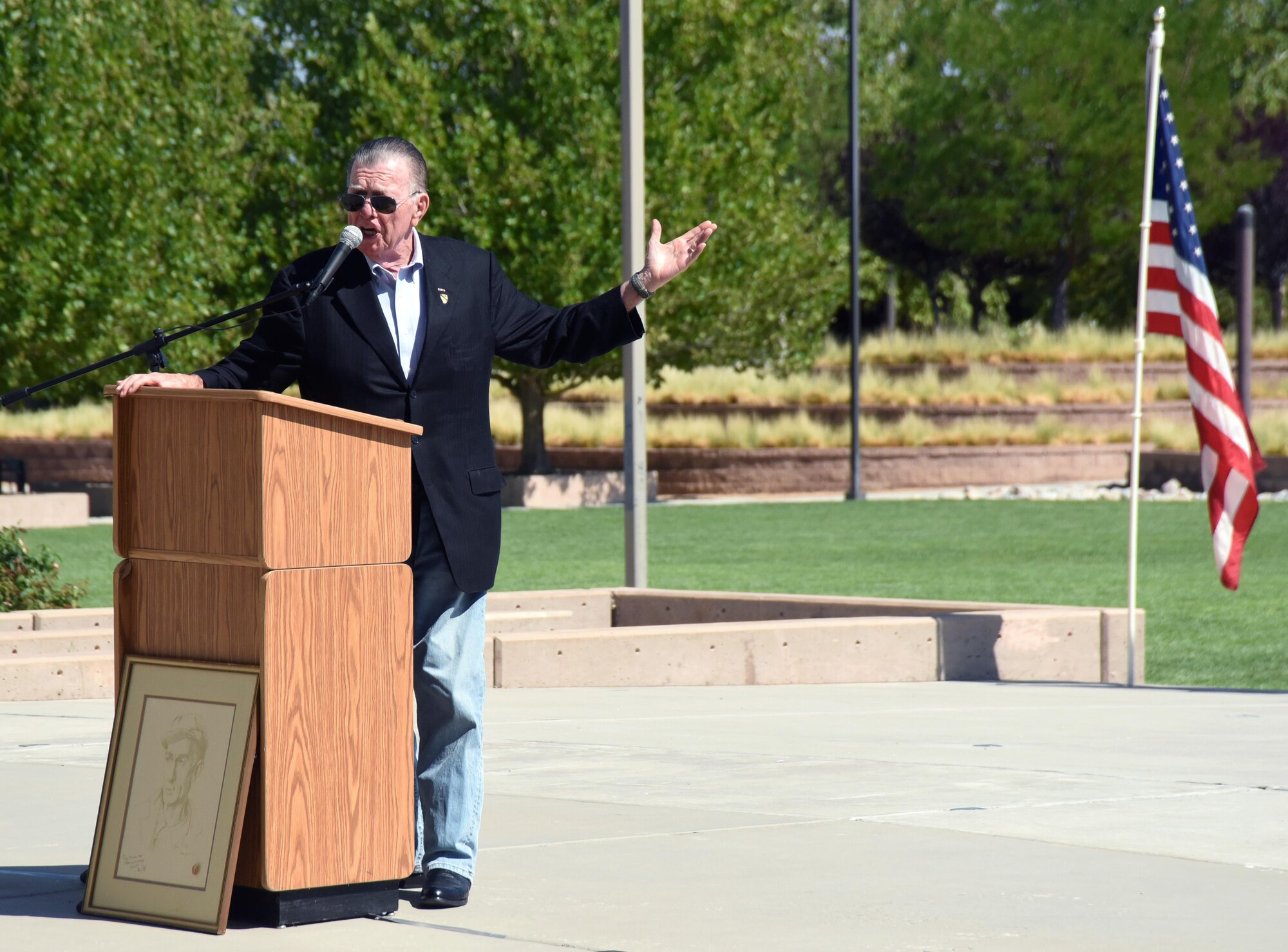 Joseph Galloway Speaks at the first ever National Ernie Pyle Day Ceremony.