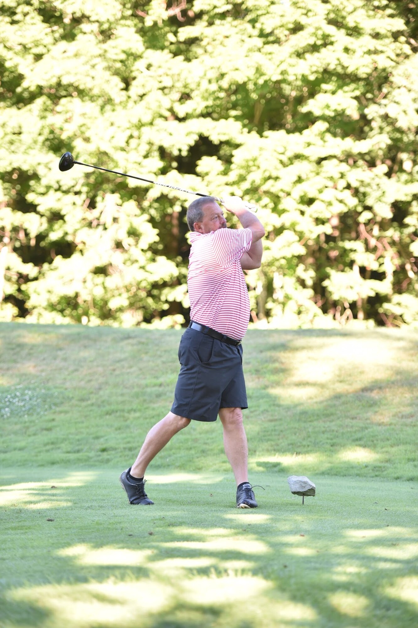 Grissom hits the links, raises money for Air Force Ball