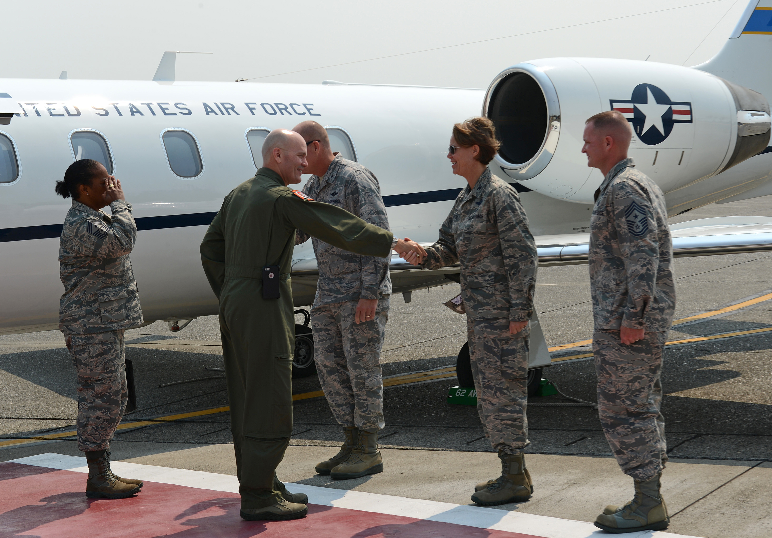 Air Mobility Command commander visits McChord > Team McChord > Article