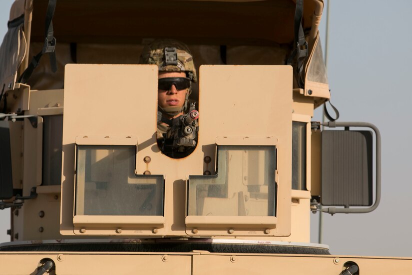 Look out below! Cav troopers train on emergency resupply > U.S. Army ...