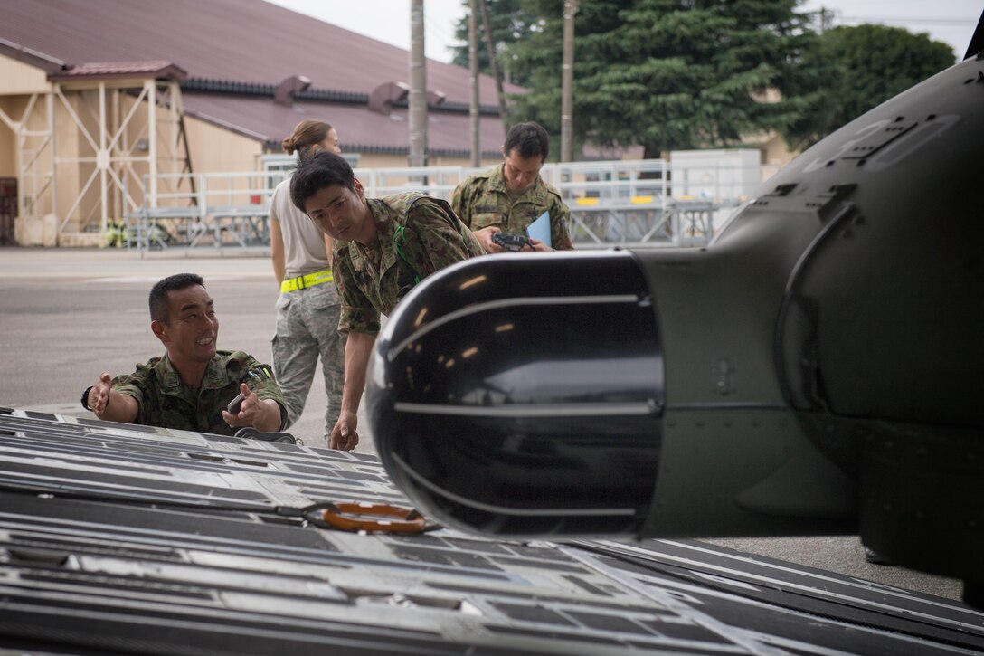 JGSDF, USAF participate in load engagement