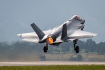 An F-35A Lightning II aircraft from Hill Air Force Base, Utah, takes off from the base, Aug. 7. The F-35 flew Combat Hammer, an evaluation exercise which tests and validates the performance of crews, pilots, and their technology while deploying precision-guided munitions. (Paul Holcomb/U.S. Air Force)