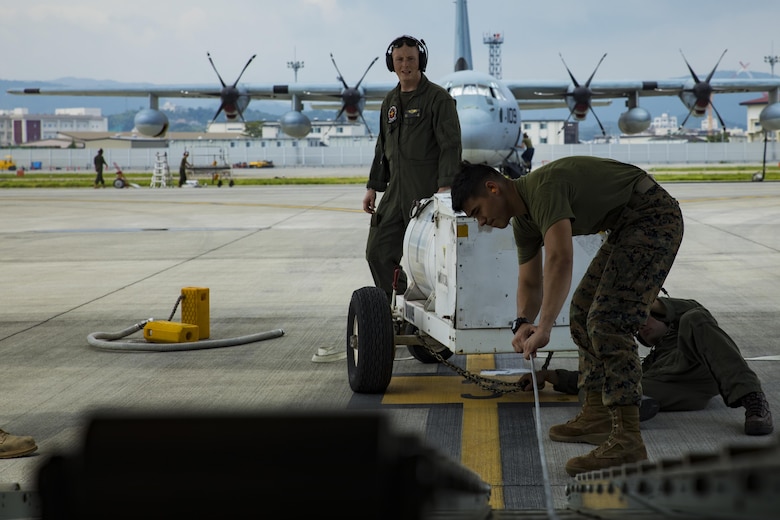VMGR-152 arrives at Whidbey Island for unit-level training