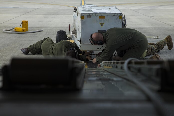 VMGR-152 arrives at Whidbey Island for unit-level training